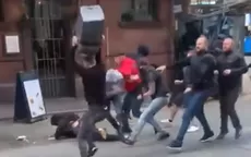 YouTube: Brutal pelea entre los hinchas del Manchester United y Leeds en la calle - Noticias de youtube