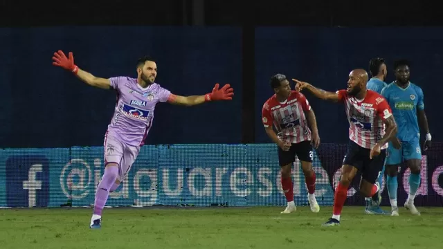 YouTube: Arquero Sebastián Viera anotó golazo con magistral tiro libre en Colombia