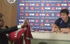 YouTube: cómico italiano ofreció a Conte una camiseta firmada por Mourinho - Noticias de jose-bolivar