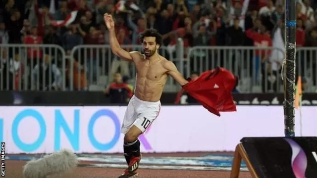 Salah dio el triunfo 3-2 a Egipto sobre Túnez al minuto 89 con este golazo