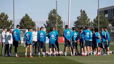 Zidane reuni&amp;oacute; a los jugadores del Real Madrid. | Foto: Real Madrid