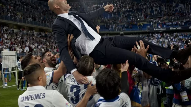 Zinedine Zidane celebra la Liga. Foto: AFP