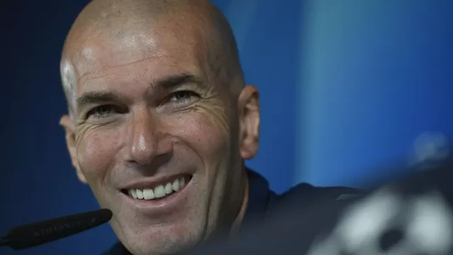 Zinedine Zidane le abre las puertas del Real Madrid a Mbappé. | Foto: AFP