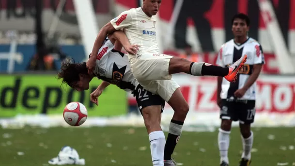 Jesús Rabanal dejó sorpresivamente Universitario en 2012 para ponerse la camiseta de Alianza Lima | Foto: El Comercio