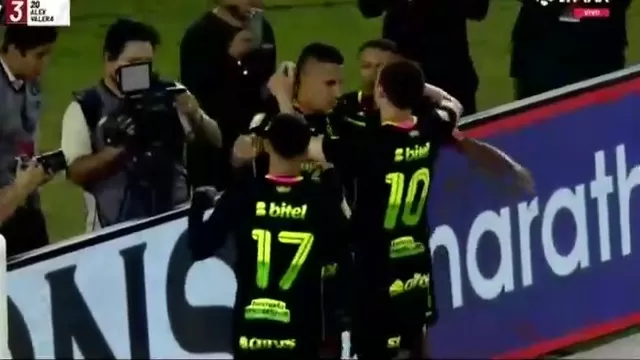 Alex Valera cambió el penal por gol y colocó el 3-0 de Universitario vs Deportivo Garcilaso por Liga 1 / Captura / L1 MAX