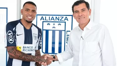 Gómez se puso la blanquiazul luego de muchas idas y venidas | Foto: Alianza Lima