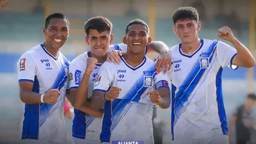 Alianza Atlético goleó 3-0 a y clasificó a la gran final de la Copa de la Liga