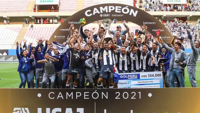 Alianza Lima acapara el once ideal de la temporada 2021 elegido por la Liga 1