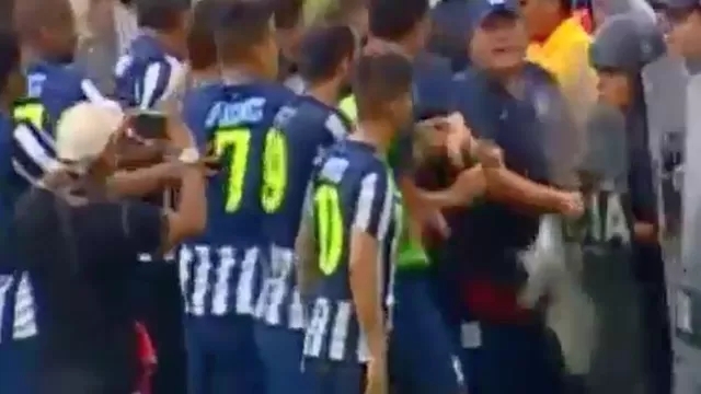 Alianza Lima: así fue el enfrentamiento de los jugadores con la policía