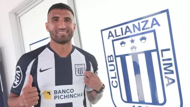 El mediocampista nacional seguirá vistiendo la camiseta íntima en este 2021. | Foto: Alianza Lima