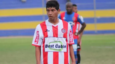 El lateral jug&amp;oacute; en el &amp;uacute;ltimo Sudamericano Sub 20 con Per&amp;uacute;. | Foto: Radio Ovaci&amp;oacute;n