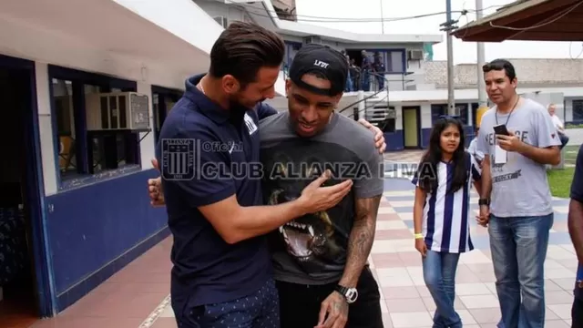 Alianza Lima: A Claudio Pizarro le gustaría ver a Jefferson Farfán con camiseta blanquiazul