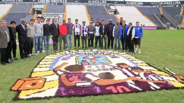 Alianza Lima: Comando Sur ganó concurso de alfombras por el Señor de los Milagros-foto-1