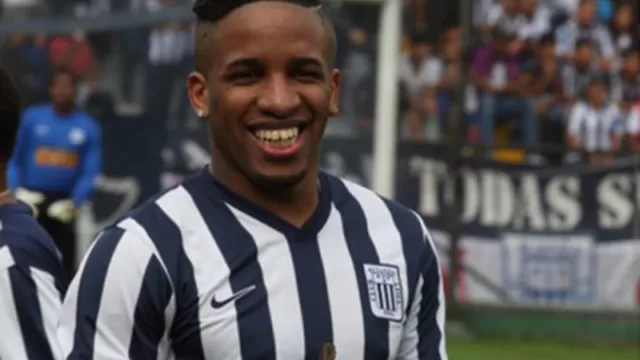 Alianza Lima: golazo de Farfán en el 'Día del Hincha Blanquiazul'