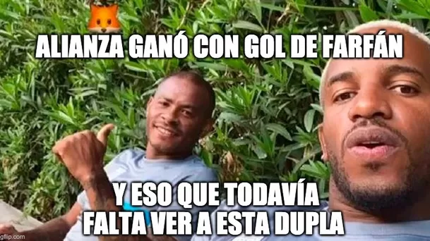 Jefferson Farfán protagonizó memes tras marcar en su debut con Alianza Lima.