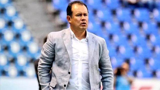 El entrenador peruano fue desvinculado del Puebla de México. | Foto: Twitter
