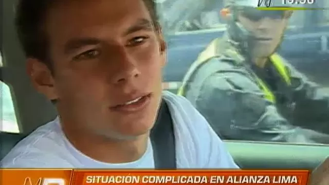 Alianza Lima: Li declaraba a la prensa y un policía lo sorprendió 