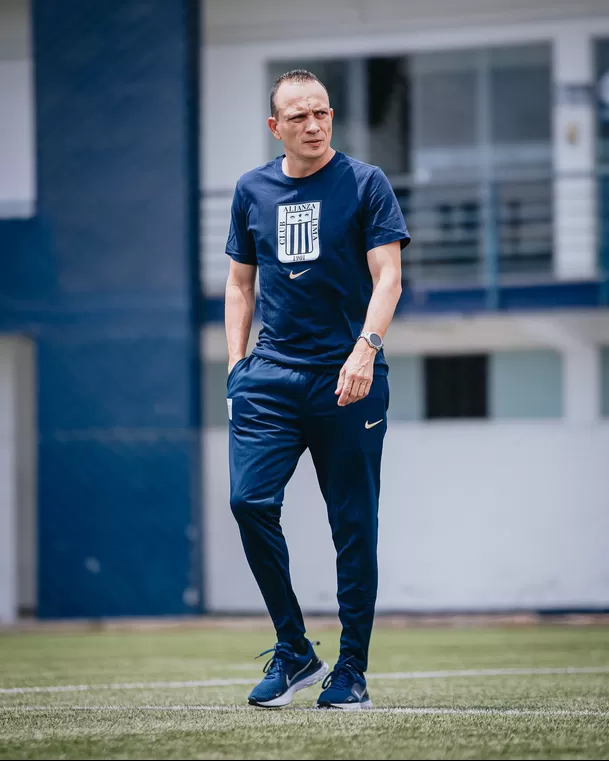 Alejandro Restrepo antes de partir a Cieneguilla. | Foto: @ClubALoficial