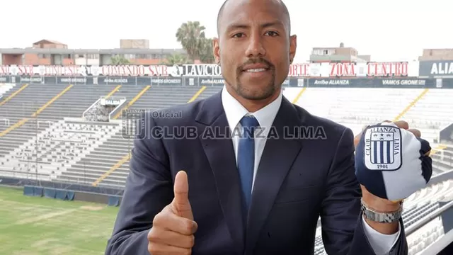 &amp;#039;Cachito&amp;#039; Ram&amp;iacute;rez en Matute tras firmar su contrato.-foto-1