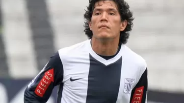 &amp;Oacute;scar V&amp;iacute;lchez debut&amp;oacute; como jugador profesional en el 2004 con Alianza Lima.