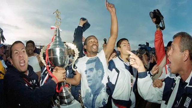 Alianza Lima recordó que un día como hoy campeonó en su Centenario