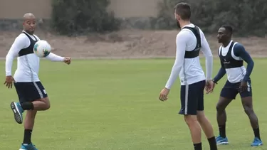 El venezolano junto a Alberto Rodríguez y el colombiano Cristian Zúñiga | Foto: Alianza Lima