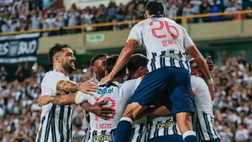 Alianza Lima venció por 2 a 0 a Once Caldas por la 'Noche Blanquiazul'