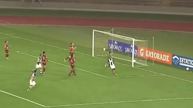 Revive aquí el gol del &#39;Zorrito&#39; Aguirre | Video: Gol Perú.