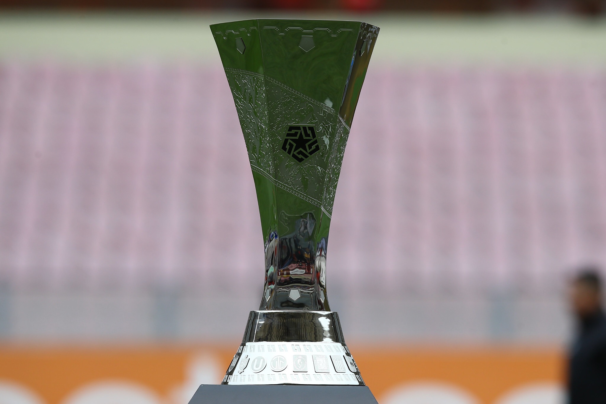 Alianza Lima vs. Sporting Cristal Liga 1 presentó el trofeo 2021 que