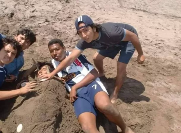 Edwin Ordóñez con camiseta de Alianza Lima. 