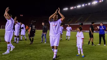 Arequipa: Ysrael Zúñiga se despidió de las canchas en un estadio casi vacío