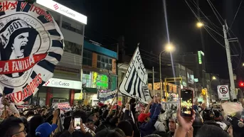 Así fue el banderazo de la hinchada blanquiazul en Huancayo