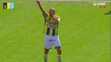 Así fue el GOLAZO de Hernán Barcos en el FC Cajamarca vs Cristal