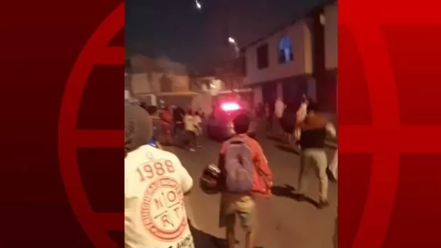 Barristas de Alianza Lima y Universitario protagonizaron batalla campal