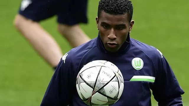 Carlos Ascues: Wolfsburgo lo prestó a Melgar por seis meses