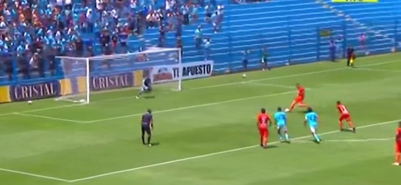 Aquí revive el gol de penal de Santiago Silva | Video: Gol Perú. 