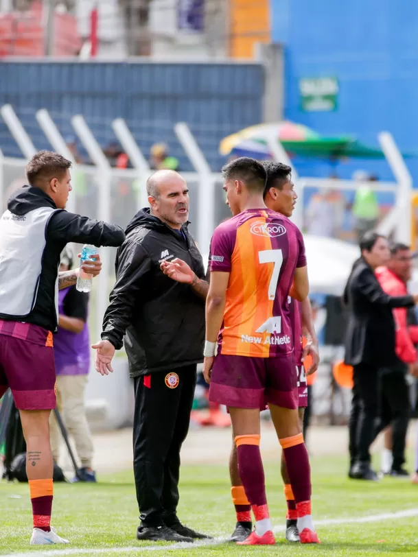 El uruguayo Pablo Bossi debutó como entrenador de Los Chankas. | Fuente: Liga 1