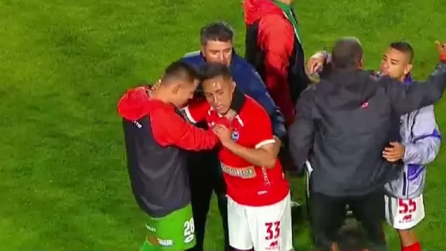 Christian Cueva recibió un abrazo de Jean Deza tras la victoria de Cienciano 3-1 sobre Sport Huancayo. | Video: L1 Max.