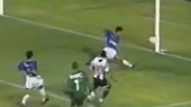 La última victoria blanquiazul frente a un equipo brasileño fue contra Cruzeiro en Lima en 1997 / captura: Youtube