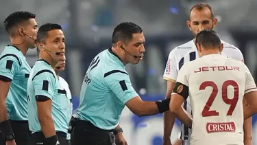 Diego Haro y los árbitros descendidos de categoría por CONAR tras cuestionamientos. | Foto: Liga1 Te Apuesto