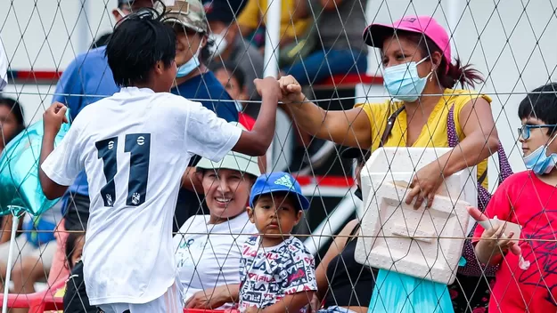La conmovedora historia tras la foto de la jugadora de Sporting Cristal y su mamá