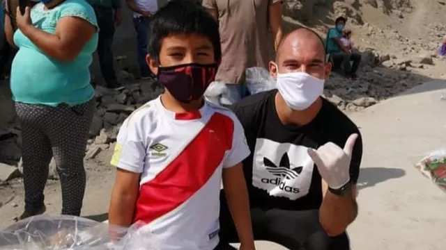 COVID-19 en Perú: Adrián Zela, de Sport Boys, repartió víveres en Carabayllo