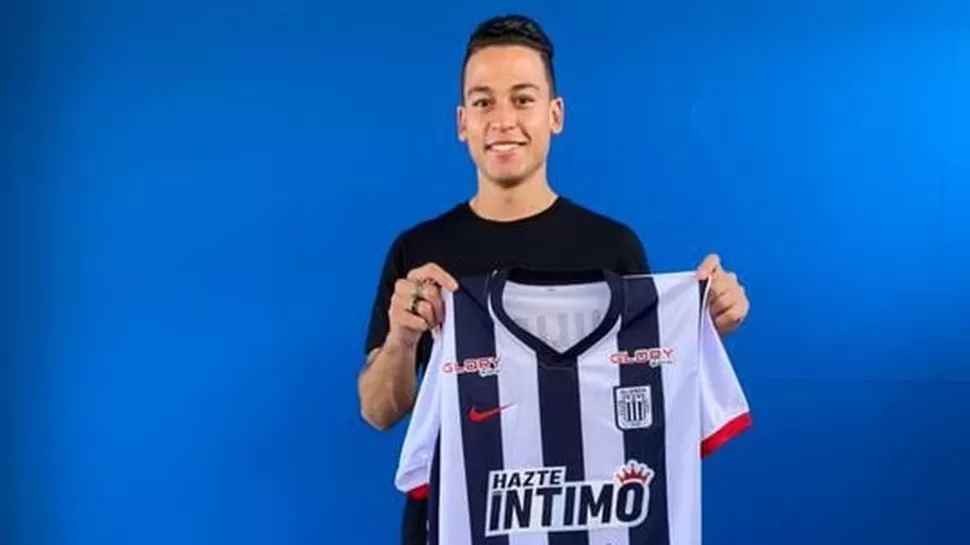 Cristian Benavente posó con la camiseta de Alianza Lima: &quot;Muy contento y con ganas de empezar&quot; / Foto: Facebook MiBarrunto