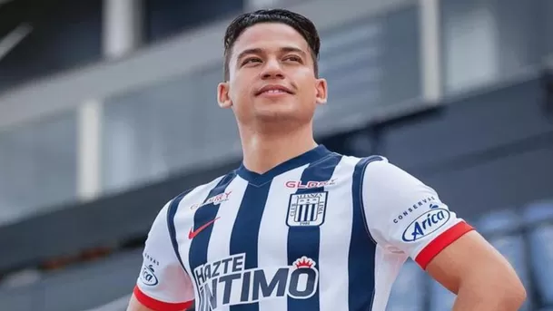 Cristian Benavente llegó a Alianza Lima en el 2022 donde consiguió el título ese año, en el 2023 no jugó ningún encuentro por lesión / Foto: Alianza Lima