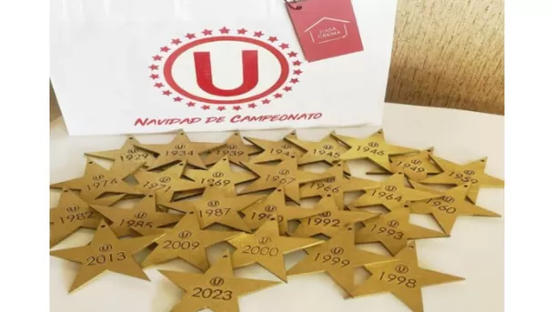 Universitario vende productos con ocasión de la Navidad a sus fanáticos / Foto: Universitario de Deportes