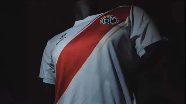 Deportivo Municipal presentó así su camiseta para la temporada 2023