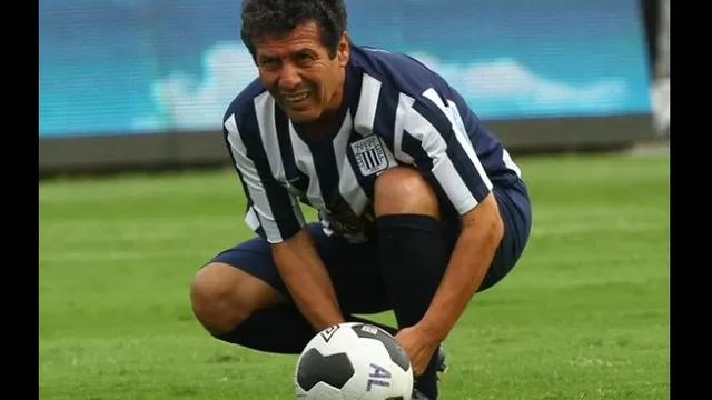 Día del zurdo: César Cueto te enseña a ejecutar tiros libres perfectos