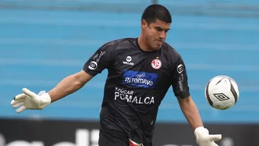 Erick Delgado y dos monumentales atajadas en el Cristal-Aurich