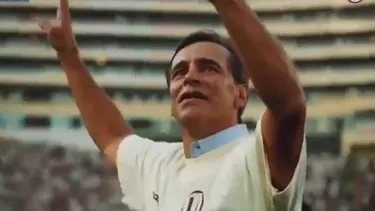 Fabián Bustos causó emoción en la hinchada de Universitario con curioso gesto / Foto: Captura 