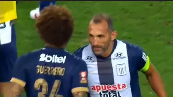 El frío saludo de Barcos y Guerrero tras empate de Alianza Lima
